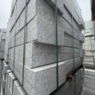 六安芝麻白路牙石 马路牙子