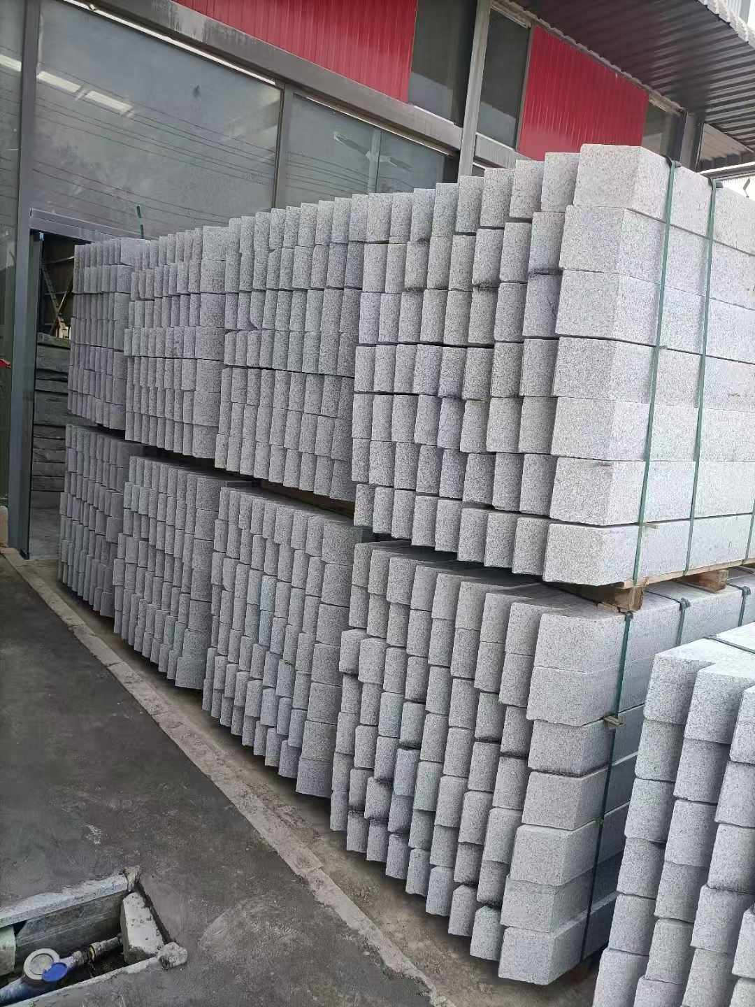 六安芝麻白树围石 树池