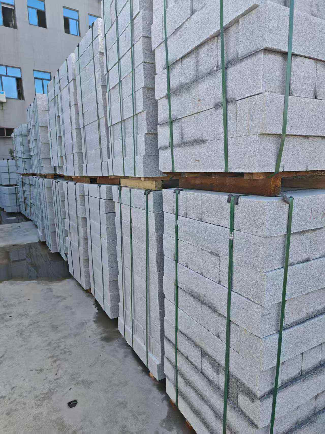 六安芝麻白路牙石，路侧石